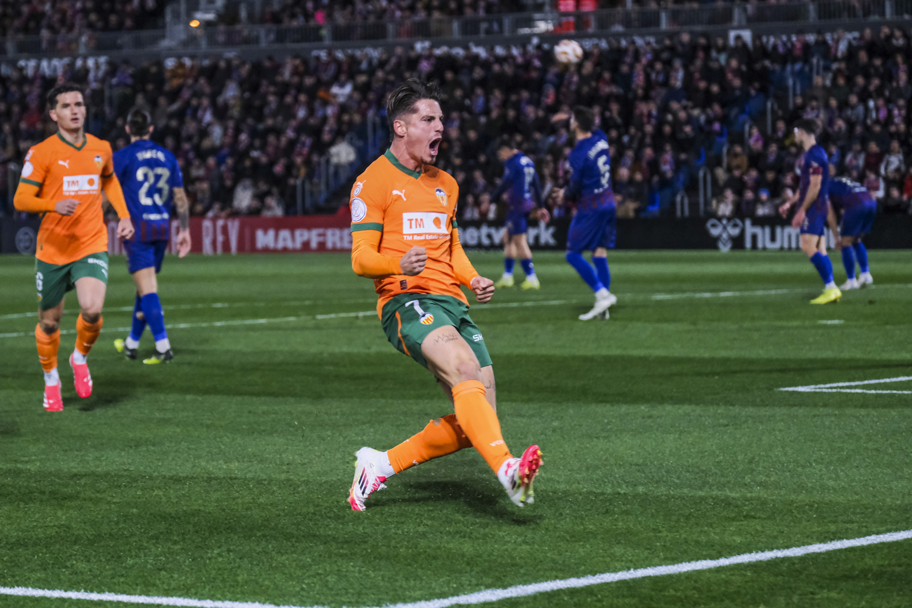 其中费南多 其中费南多